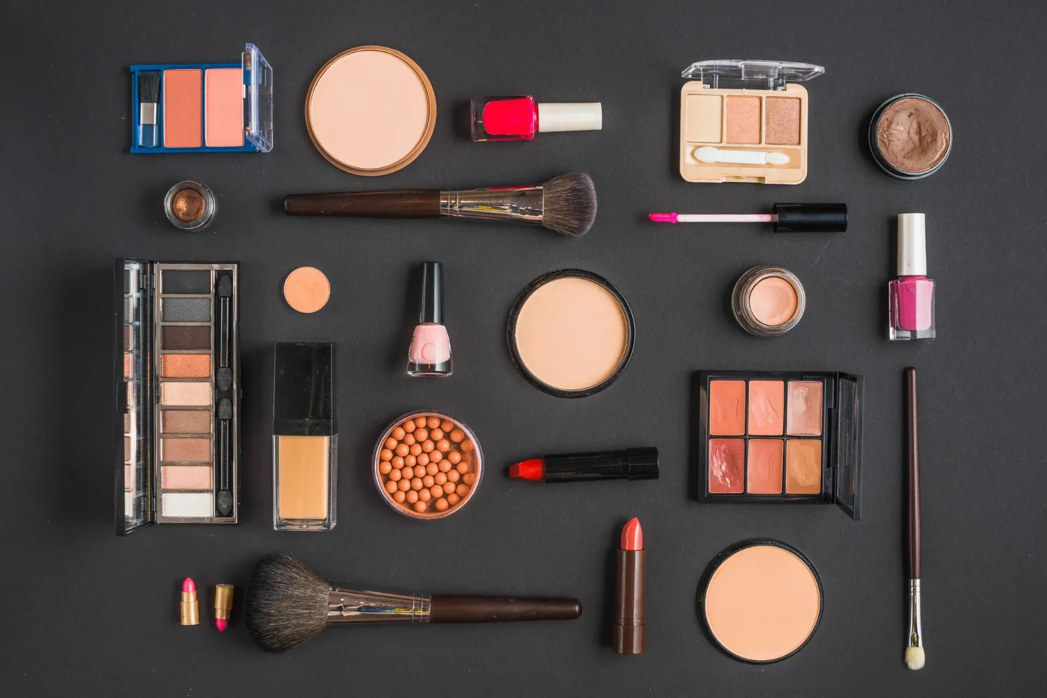 Turkey Sourcing Agency | Leading Makeup Manufacturers in Turkey: Lipsticks, Eyeshadows & Foundations